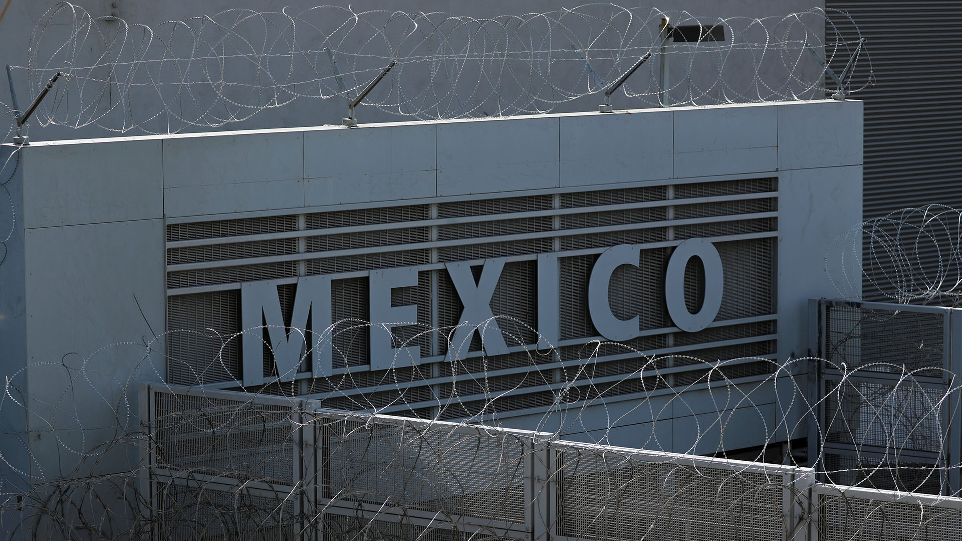 Oposición mexicana acusa a AMLO de ceder soberanía a EE.UU.