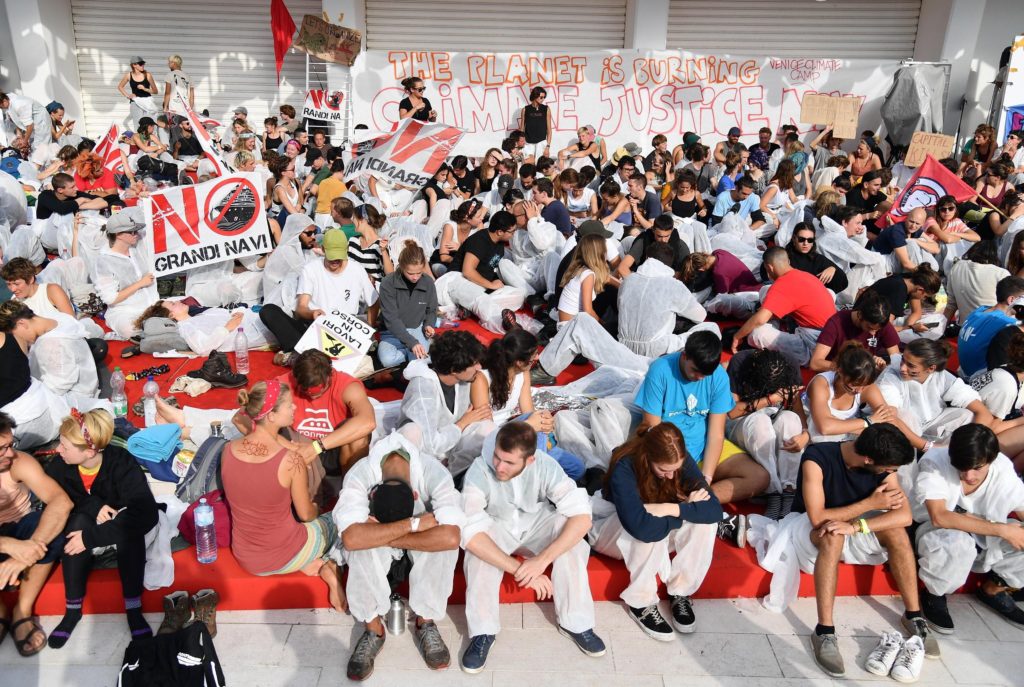 Activistas del clima se apoderaron de la Mostra veneciana
