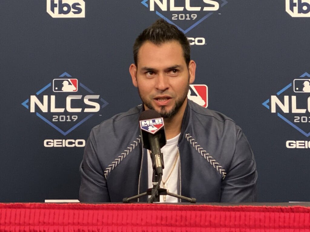 Un venezolano hizo magia en el diamante del Bush Stadium