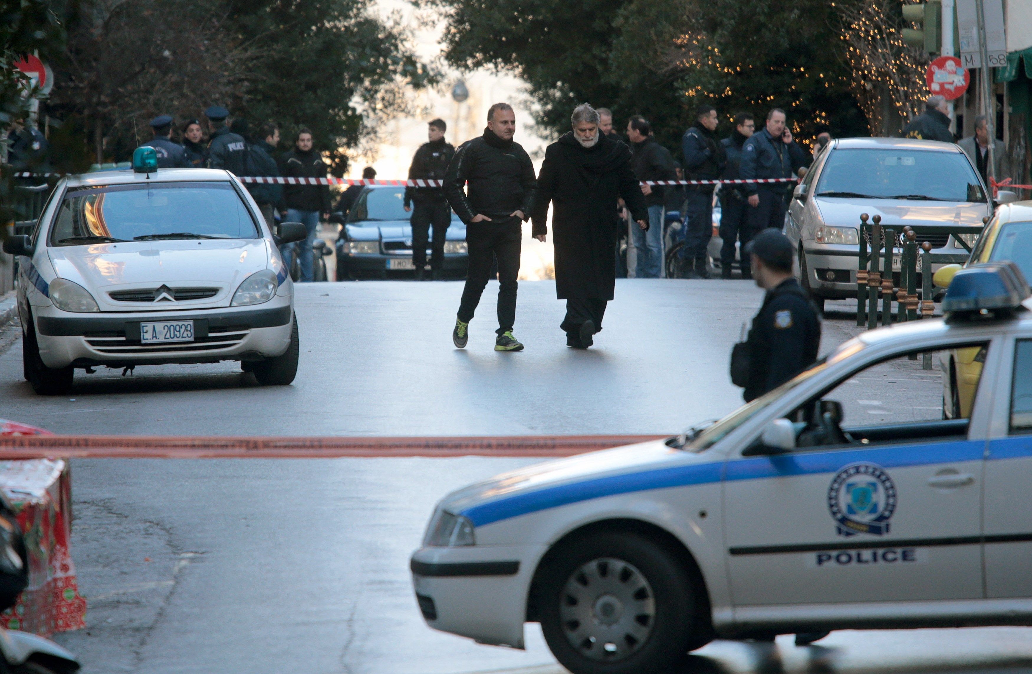 Policía griega desmanteló célula terrorista armada en Atenas