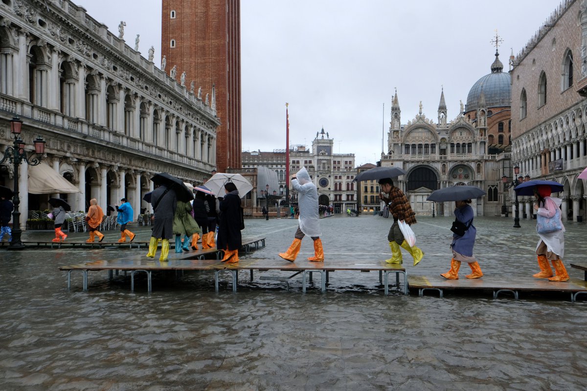 Venecia entre la calma y la alerta ante las crecidas marítimas