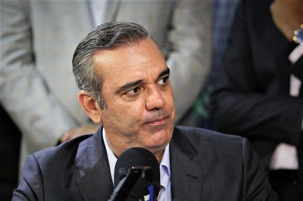 Dos empresarios pugnan con Leonel Fernández la presidencia dominicana