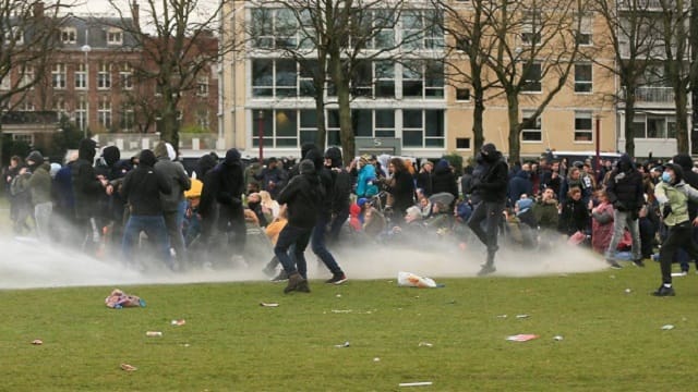 Holanda entra en una crisis muy visible